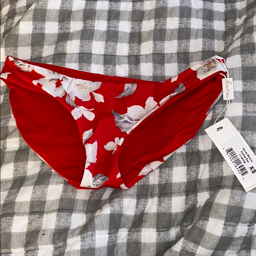 Brand New Frankies Sandy Bottoms